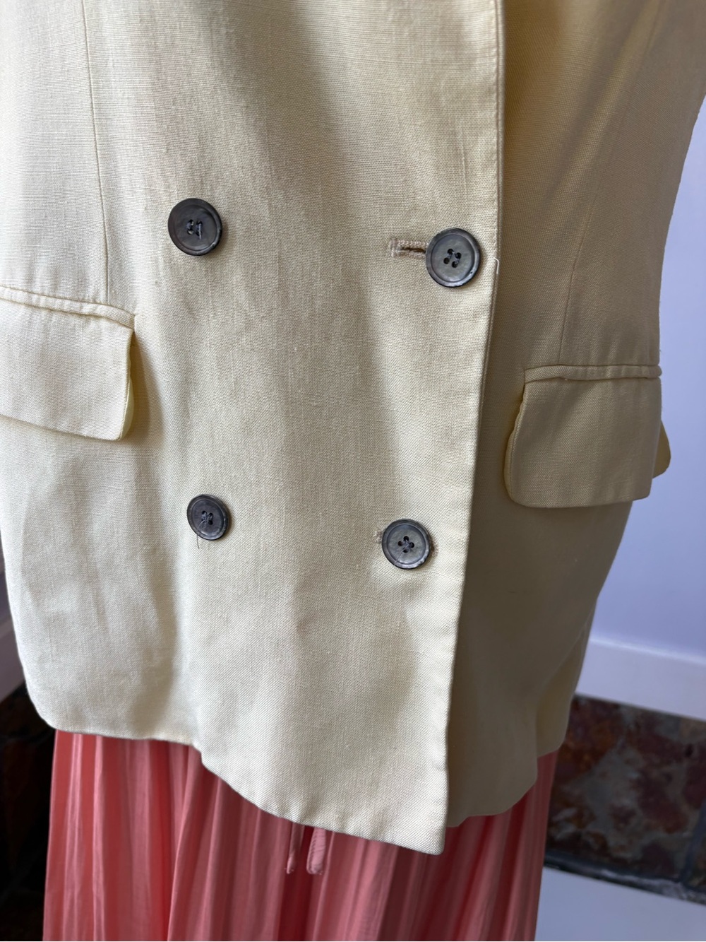 Jones New York Pale Yellow Short Sleeve Blazer - Picture 4 of 6